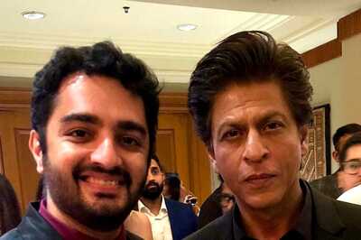 Shah Rukh Khan Reunites With Kuch Kuch Hota Hai's 'Lil Sardar' Parzaan Dastur and We're Feeling Nostalgic