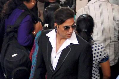 Snapshot: Either that's Akshay's new haircut or a bad wig