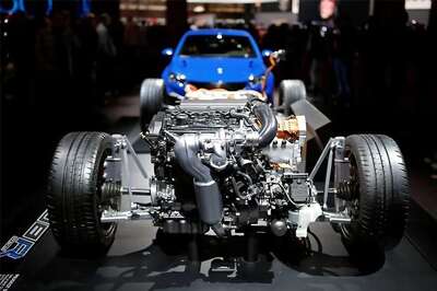 Carmakers Forced Back to Bigger Engines in New Emissions Era