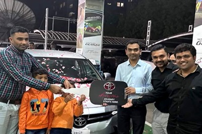 Amidst Layoffs In Global Tech Giants, This Ahmedabad Firm Gifted 13 Cars To Employees