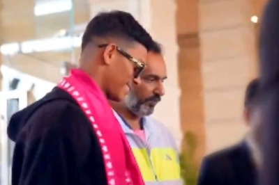 IPL 2024: Yashasvi Jaiswal Welcomed Back to Rajasthan Royals' Camp With Massive Applause - WATCH