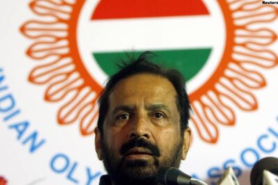 Kalmadi booed at CWG closing ceremony