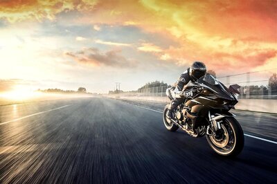 2021 Kawasaki Ninja H2R With 306bhp Output Launched in India, Price Starts at Rs 79.90 Lakh