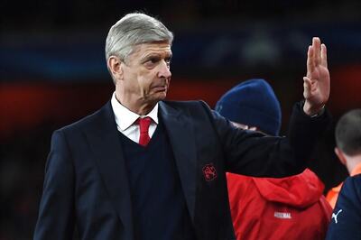 Arsene Wenger Branded Ref Mike Dean a 'Disgrace'