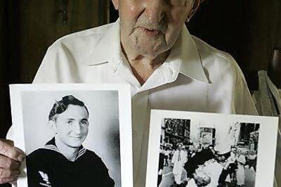 Man known as 'kissing sailor' in WWII-era image dies