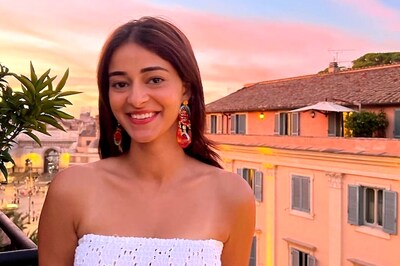 Ananya Panday Looks Glamorous In White Tube Dress, Shanaya Kapoor Reacts