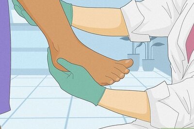 How to Do Physical Therapy Exercises for the Feet
