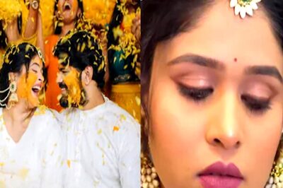 Watch: Akshaya Deodhar Sings Iconic Asha Bhosale Song At Her Haldi Ceremony
