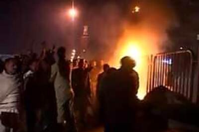 Pak engulfed in violence, drowns in skepticism