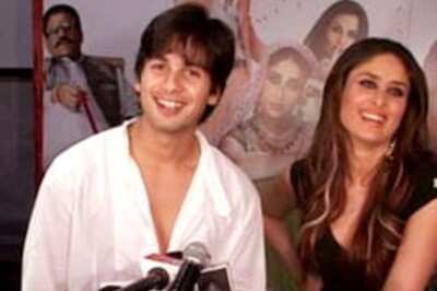 Look what Kareena-Shahid are up to