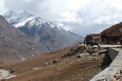 29 killed in Himachal as bus falls into gorge