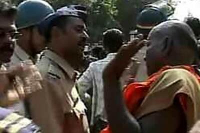Mumbai Buddhist monk's death sparks violence