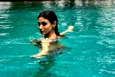 Mouni Roy’s Swimming Pool Photos Going Viral, Fans Cannot Take Their Eyes off