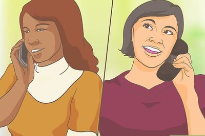 How to Throw a Gift Wrapping Party