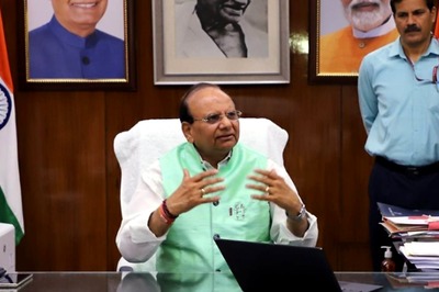 Delhi LG Okays EOW Probe into Role of 82 Prison Officials in Crime Syndicate Run by Conman Sukesh from Jail