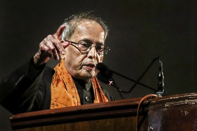 Won't Comment on Pranab Mukherjee's Book Before Reading in Full, Say Cong Leaders