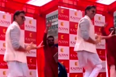 Hrithik Roshan Brings Out His Ek Pal Ka Jeena Moves in Jammu, Says 'Wasn't Going To Dance But...'