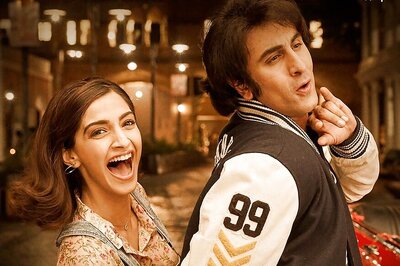 Sanju Song Main Badhiya Tu Bhi Badhiya: Ranbir & Sonam's Chemistry Will Give You Major '80s Nostalgia