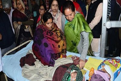 Kota Infant Deaths Rise to 102; Gehlot Makes it 'Top Priority' as Sonia Seeks Details, Centre Steps in