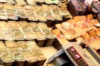 IT Raids Unearth Rs 15 Cr Cash, Jewellery Worth Rs 5 Cr in Poll-bound Karnataka