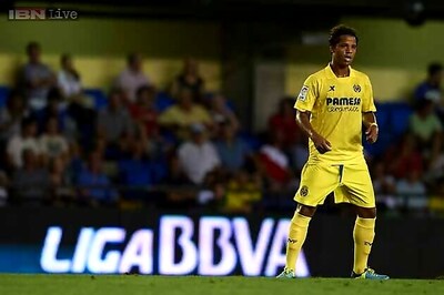 Dos Santos helps Villarreal beat Valencia 4-1