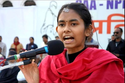 JNUSU President Aishe Ghosh Receives Notice for Protest on Campus Amid Covid-19