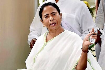 Mamata Banerjee Likely to Meet Sonia Gandhi, Invite Her to Federal Front Rally in Kolkata