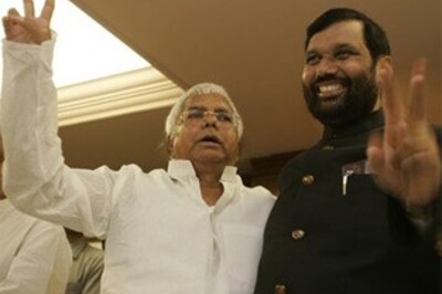 Lalu, Paswan chant OBC, EBC to win Bihar