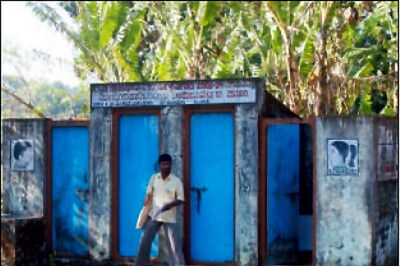 Delhi HC asks civic bodies to come out with plan for public toilets