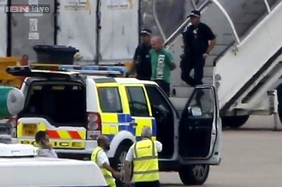 Jets escort Qatar Airways plane into Manchester airport after bomb threat