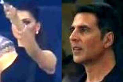 Urvashi Rautela Seen Cheering for Rishabh Pant, Akshay Kumar Also in Attendance