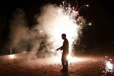 Diwali firecrackers push up pollution level across the country