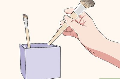 How to Store Makeup Brushes