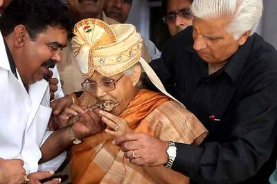 Snapshot: Oops! Sheila Dikshit's cake says Happy 765th birthday!