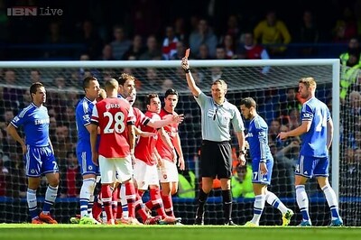 EPL: Row after referee sends off wrong Arsenal player