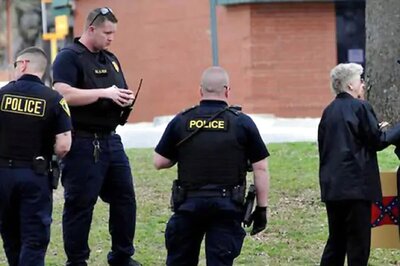 US Police Pepper-spray Black Soldier, Detain Him at Gunpoint