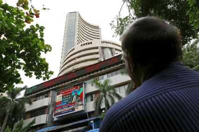 Sensex Slumps 1,708 Pts Amid Selloff, Nifty Below 14,350; Dr Reddy's Surges 5% After Sputnik V Approval