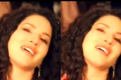 Sunny Leone Grooves to Bangladeshi Number Dushtu Polapain; Watch Video