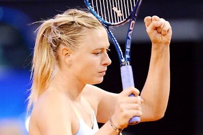 Gritty Sharapova sets up Stuttgart final against Li Na
