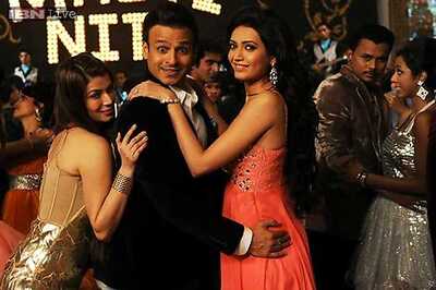 Teja's joke, Mona's submission and a collective 'Grand Masti'