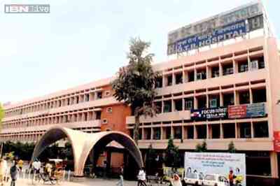 Delhi: Woman's body found hanging from a tree in GTB Hospital