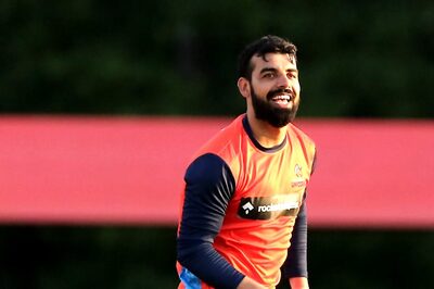 Watch: Shadab Khan Bamboozles Mitchell Santner With a Ripper in MLC 2023