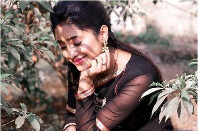 Yeh Rishta Kya Kehlata Hai's Shivangi Joshi Shares Sunkissed Pictures on Instagram