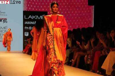 JJ Valaya, Anju Modi and other designers committed to revive 'Weaves of Banaras' at Make in India week