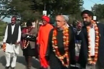 Indian good-will delegation on a journey through Pak