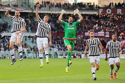 Serie A: Juventus stretch unbeaten run on record day for Gianluigi Buffon