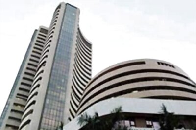 Sensex advances fifth day led by software makers, up 79 points