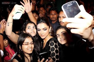 Selfie, the new-age autograph