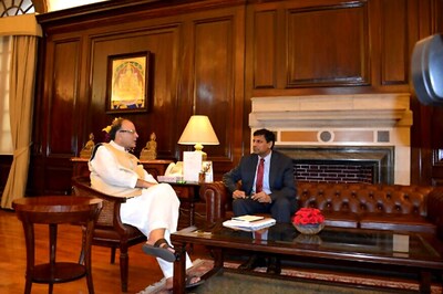 Raghuram Rajan Calls on Jaitley Ahead of Monetary Policy