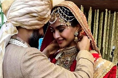 Babu Nahi, Aap Bolo: Newlywed Sonam Kapoor Gets An 'Important' Advice Minutes After Her Wedding